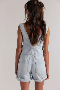 Combinaison décontractée d'été personnalisée pour femme, salopette courte en jean délavé, sans manches, taille mi-haute, coupe régulière, en coton respirant - Product Image 4
