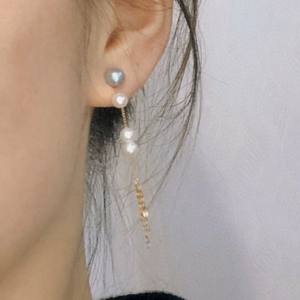 ต่างหูเงินแท้ 925 แบบห้อยประดับมุกดำธรรมชาติทรงถังน้ำ ประดับด้วยเพชรซิคอนสีทองหนา ระยิบระยับ ขนาด 11-12 มม. ใกล้เคียง - Product Image 3