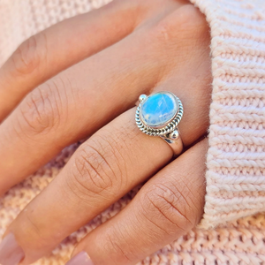 แหวนมูนสโตนธรรมชาติ สไตล์โบโฮ ทำมือ เครื่องประดับพลอยแท้ แหวนเงินแท้ 925 สำหรับผู้หญิง ของขวัญสำหรับเธอ - Product Image 3