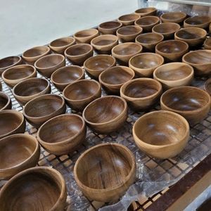 POPULAR PICK 2026 Wooden Bowl Handcrafted Wood Serving Bowl for Fruit Display and Food Serving in Kitchen Use - Product Image 4