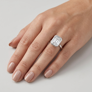 Anillo de Compromiso de Oro Blanco de 10k con Diamante Sintético de 1.50 Ct, Corte Esmeralda, Claridad VS1, Color E, Certificado IGI, Precio de Mayoreo - Product Image 4