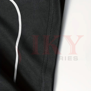 Ensembles de T-shirts et Shorts de Compression Respirants à Manches Courtes pour la Course et l'Entraînement, Qualité Supérieure, Prix de Gros, OEM ODM - Product Image 4