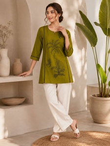 Ensemble Kurti en coton vert brodé pour femmes avec pantalon blanc, tenue décontractée d'été, coupe ample, style indien pakistanais - Product Image 2