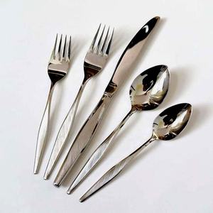 Vente en gros de couverts de restaurant de luxe en acier inoxydable argenté très poli avec poignée élégante Argenterie de luxe durable pour hôtel - Product Image 1