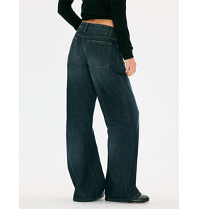 Jean en denim déchiré taille haute pour femme, style décontracté, coupe droite ample, respirant, délavage moyen, en coton, style automne - Product Image 2
