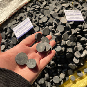 Boutons en corne de buffle en gros, noirs, tailles 16mm/19mm/21mm/23mm/26mm/29mm/31mm pour accessoires vestimentaires - Product Image 1