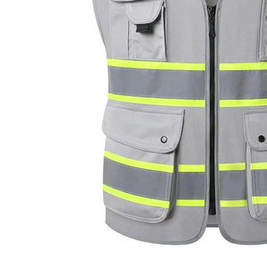 Gilet de sécurité réfléchissant à LED de classe 2 ANSI, en maille, avec fermeture éclair, pour les travailleurs, la circulation routière, la construction, par Nexfit Athletics - Product Image 3