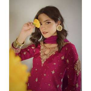 Conjunto superior e inferior de mujer de diseñador con Dupatta para ropa de fiesta - Product Image 4