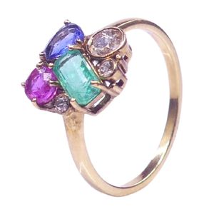 Anillo de Compromiso Unisex Gemvanity R1001, Chapado en Oro de 14K, con Incrustaciones de Esmeralda, Rubí, Zafiro Azul y Diamantes de Corte Brillante - Product Image 1
