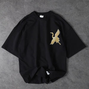 T-shirt ample en maille respirante à col en V pour homme, style streetwear, imprimé par sublimation, écologique, décontracté, uni, délavé - Product Image 3