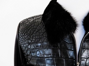 Chaqueta de Cuero Convertible 2 en 1 Outfitize – Diseño con Mangas Desmontables, Prenda Modular de Cuero Genuino Versátil para Todas las Estaciones - Product Image 2