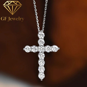Collier Croix en Or Blanc 18 carats entièrement pavé de diamants de laboratoire, Breloque Religieuse, Chaîne Délicate pour Clavicule - Product Image 3