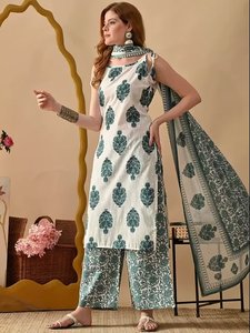 <b>Women</b> Cotton <b>Kurta</b> Set Palazzo Dupatta Digital Printed Floral Design Regular Fit Knee Length Quick Dry All Season Ethnic Wear - Product Image 4