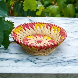 Panier à fruits en osier tressé à la main, écologique et élégant, multicolore avec rayures rouges et jaunes pour la maison – Offre spéciale - Product Image 4