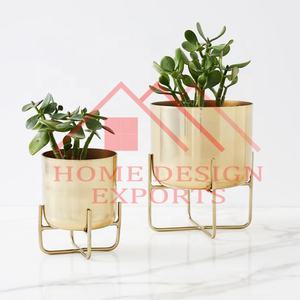 2025 Home Hotels & Restaurants Jardinière décorative en fer avec supports - Product Image 3