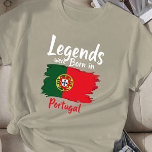 Drapeau Les légendes sont nées au Portugal t-shirt comfit pour femmes - Product Image 1