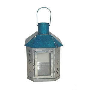 Lanterne à bougie hexagonale suspendue en métal rouge et argent galvanisé, avec anneau de fixation pour fenêtre ou toit, poignée et verre transparent - Product Image 2