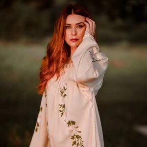 Elegante hermoso vestido largo de lino de alta calidad de lujo para mujeres niñas vestido bordado de Color Beige para adultos - Product Image 1