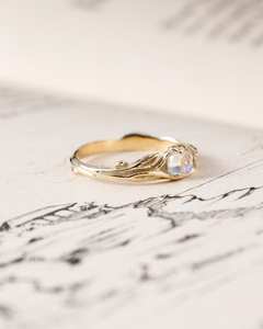 Bague de fiançailles en pierre de lune Lia Gold, motif floral inspiré de la nature, branche et feuille, en argent sterling 925 plaqué or 14 carats, bijoux à taille rose - Product Image 4