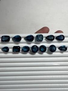 Topaze bleue de Londres en gros, coupes ovales et coussin, pierres précieuses naturelles facettées de 5 à 10 carats pour la fabrication de bijoux - Product Image 2
