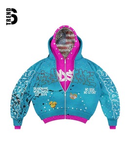 Sweat à capuche personnalisé avec broderie appliquée effet vieilli, délavage à la pierre, impression par transfert thermique, coupe oversize, double capuche zippée, couleur unie 100% coton - Product Image 3