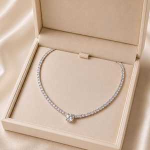 Collier minimaliste en or massif avec 1 diamant de laboratoire taille brillant rond de 3,01 carats et 119 diamants de laboratoire de 13,38 carats, couleur E, clarté VVS - Product Image 1