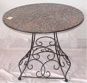 Nueva mesa de escultura de pirámide de hierro forjado con mesa de Metal superior de mármol blanco, mesa decorativa para sala de estar en casa - Product Image 4