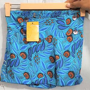 Shorts de plage décontractés pour femmes, de haute qualité, respirants, droits, en coton imprimé, design personnalisé, taille haute, avec poche - Product Image 5