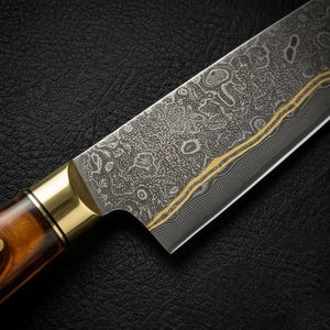 มีดเชฟอเนกประสงค์ลายดามัสกัสทองแดงคุณภาพสูง ดีไซน์สมดุล เหมาะสำหรับอุปกรณ์ครัวแคมป์ปิ้ง - Product Image 3