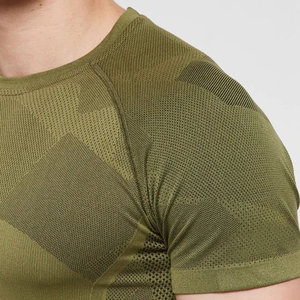 T-shirt de sport pour homme en polyester 100% de haute qualité, coupe ajustée, col rond, impression en relief en caoutchouc, anti-plis, séchage rapide, personnalisable - Product Image 4