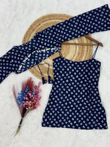 Ensemble décontracté traditionnel tendance en coton pur avec imprimé Bandhej bleu et pantalon Farsi blanc, coupe ample, longueur cheville, style indien - Product Image 5