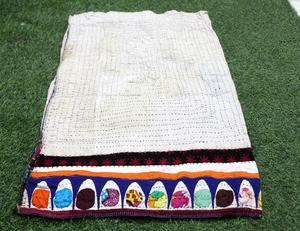 Antiguo 1960s Vintage cosido a mano Kantha Banjara bolsa de dote/funda de almohada de Kutch con apliques bordados a mano - Product Image 2