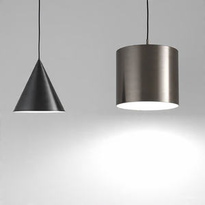 Juego de Dos Lámparas Colgantes Artesanales de Hierro, Diseño Moderno, para Sala de Estar y Comedor - Product Image 1