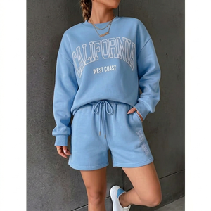 ชุดลำลองสำหรับใส่ในชีวิตประจำวัน เสื้อคอเต่าและกางเกงขาสั้น ออกแบบมาสำหรับผู้หญิง สวมใส่สบาย อุ่นสบาย ผ่อนคลาย มีสไตล์ - Product Image 1