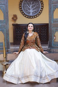 Trajes pakistaníes de moda para mujer, lehenga con top con bordados, estilo fiesta, corte regular, para todas las temporadas - Product Image 5