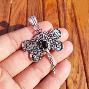Pendentif Papillon en Laiton Naturel pour la Guérison par le Reiki, l'Équilibrage des Chakras et les Cadeaux – Disponible en Gros à Prix Avantageux - Product Image 5