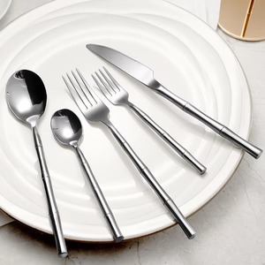 Juego de cubiertos de acero inoxidable con apariencia de bambú de calidad garantizada, 5 piezas, calidad fantástica a un precio razonable. - Product Image 1