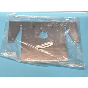 YUHAS TOOLING & MACHINING 131495500 BRACKET, 165981 - Equipo y Piezas de Semiconductores de Confianza de Marca Global - Product Image 1