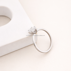 Bague de fiançailles en moissanite personnalisée pour femme, élégante bague de mariée pour mariage et anniversaire, disponible à la vente en gros - Product Image 4