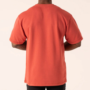 เสื้อยืดทรงบ็อกซี่โอเวอร์ไซส์สำหรับผู้ชาย ผ้าฝ้าย 100% ระบายอากาศ แห้งเร็ว เป็นมิตรกับสิ่งแวดล้อม คอกลม แขนสั้น เหมาะสำหรับใส่ในฤดูร้อน รับผลิตแบบ OME ODM - Product Image 2