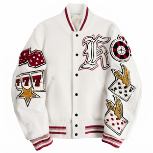 Chaqueta Varsity Blanca para Hombre con Bordado de Dados 777 y Parches de Cartas, Estilo Preppy, Ropa de Otoño - Product Image 1