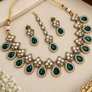 Ensemble collier et boucles d'oreilles pour femme JeweleMarket, plaqué or, avec cristaux et strass, style ethnique, pour mariage, fiançailles, anniversaire, fête, cadeau - Product Image 1