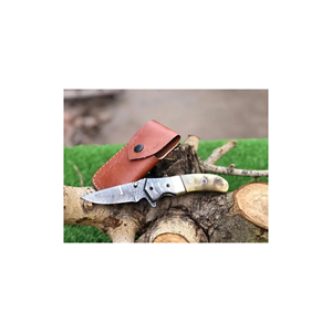 Couteau de poche pliant artisanal en acier Damas de PAK ENTERPRISES avec manche en corne de cerf, couteau de chasse et de camping en plein air - Product Image 3