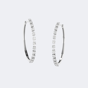 Boucles d'oreilles créoles larges serties de diamants ronds 1,70 carat au total - Product Image 5