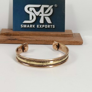 Bracelet jonc ouvert ajustable en cuivre magnétique, artisanat métallique classique, motif corde gravé, fait main, léger - Product Image 6