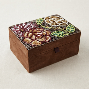 Boîte de rangement brodée Zardozi traditionnelle, blanche et or, organisateur fait main pour cadeaux, fourniture d'usine pour boutiques - Product Image 6