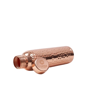 Bouteille d'eau artisanale en cuivre pur avec 2 verres, finition martelée, anti-fuite, vaisselle ayurvédique pour la santé et le bien-être - Product Image 6