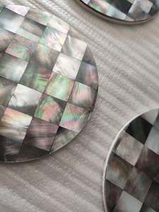 Exquisito Posavasos Artesanal Personalizado Clásico y Ecológico con Mosaico de Piedras para Decoración de Mesa - Product Image 2