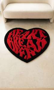Alfombra de área con forma de corazón de alta demanda, hecha a mano, con tipografía roja llamativa, alfombra de suelo moderna, decoración de hogar, alfombra decorativa. - Product Image 6