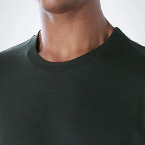 Conjuntos de Camisetas y Pantalones Cortos Lisos Ligeros para Hombre al por Mayor, 100% Algodón, Secado Rápido, Ropa Deportiva de Verano, Conjunto Ajustado, Logotipo Personalizado OEM - Product Image 3